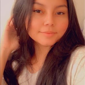 Meet your Posher, Aracely